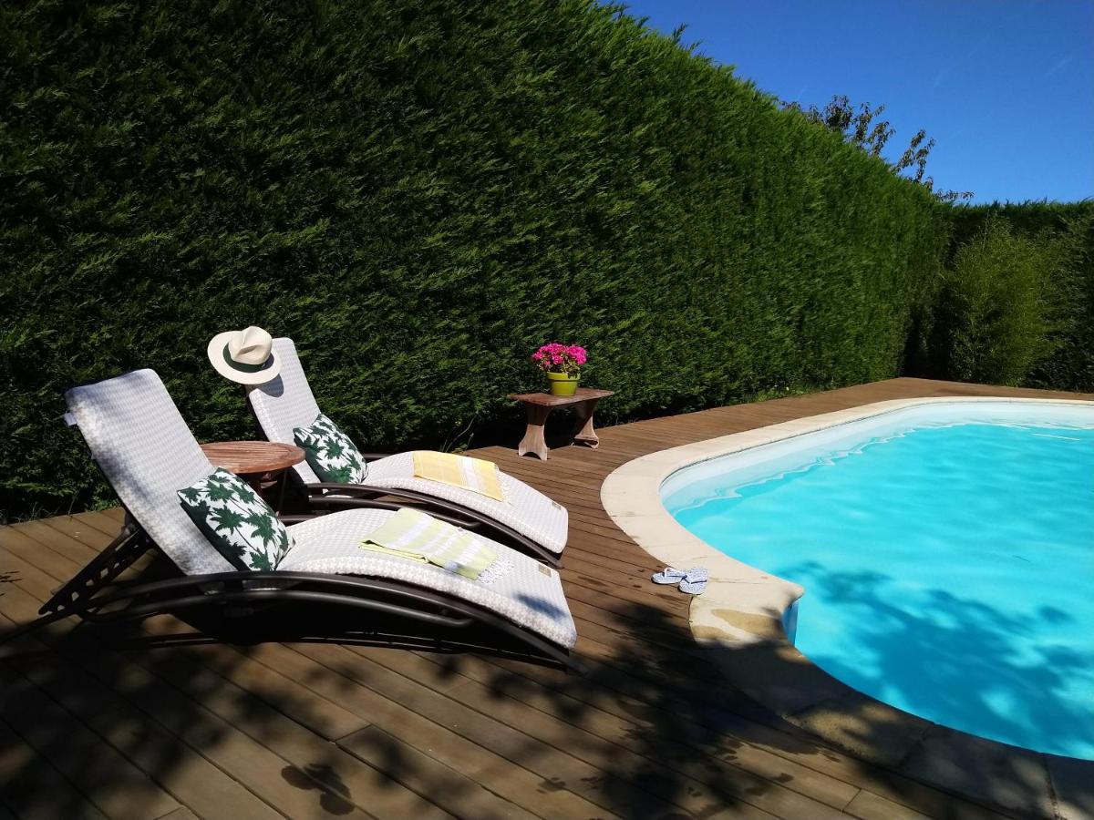 Bed and Breakfast Les Bessonnes Saint-Georges-Haute-Ville Exterior foto