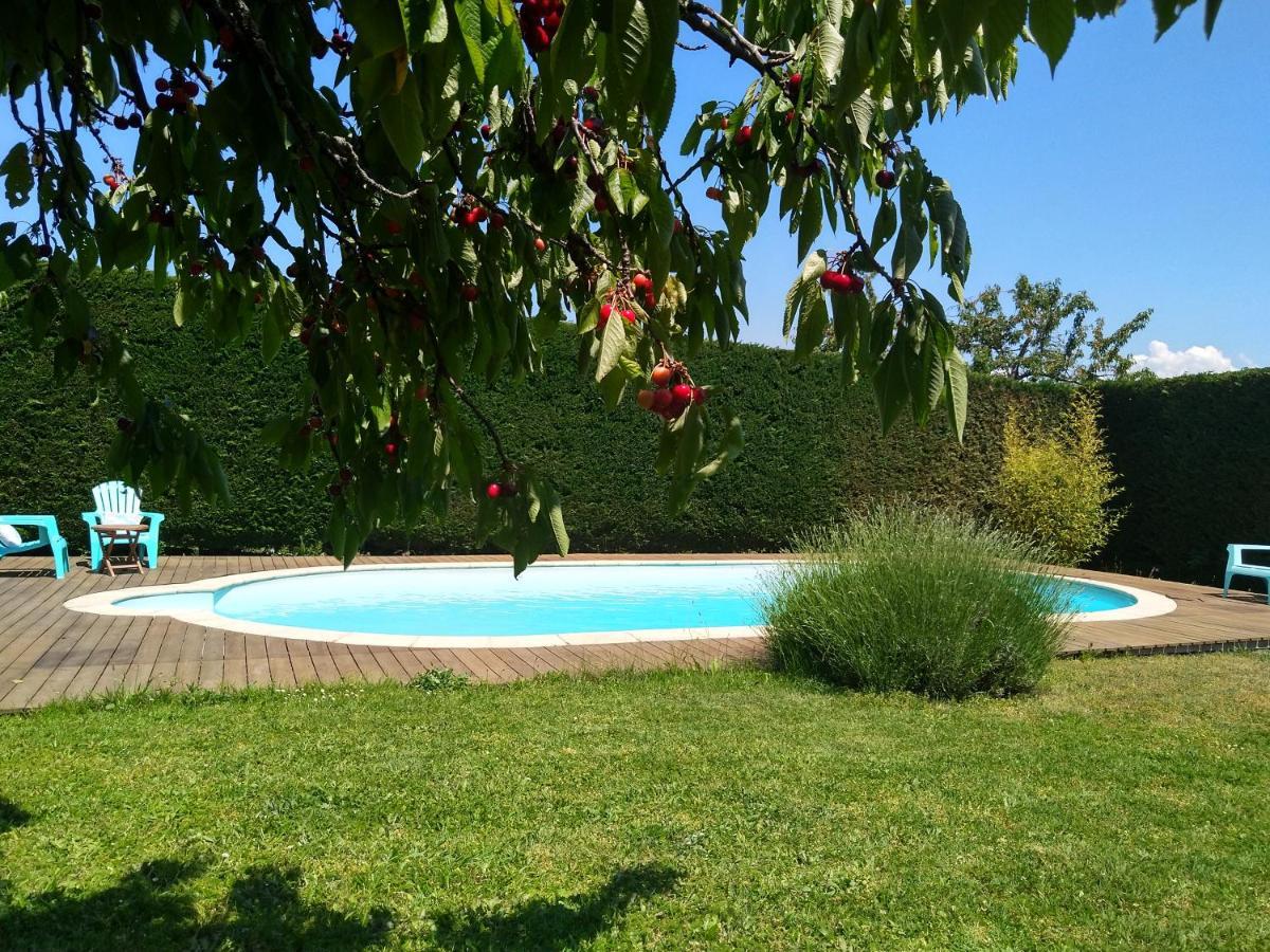 Bed and Breakfast Les Bessonnes Saint-Georges-Haute-Ville Exterior foto